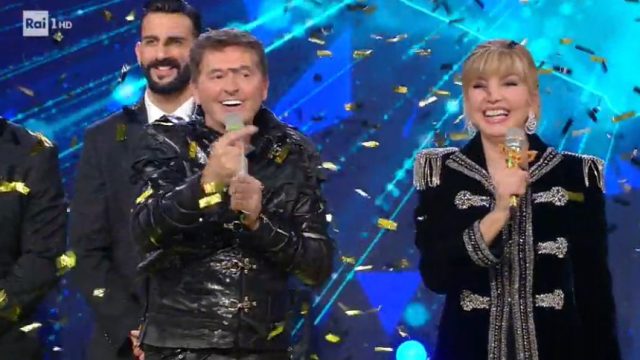 Il cantante mascherato diretta 31 gennaio - Vince il Coniglio Teo Mammucari