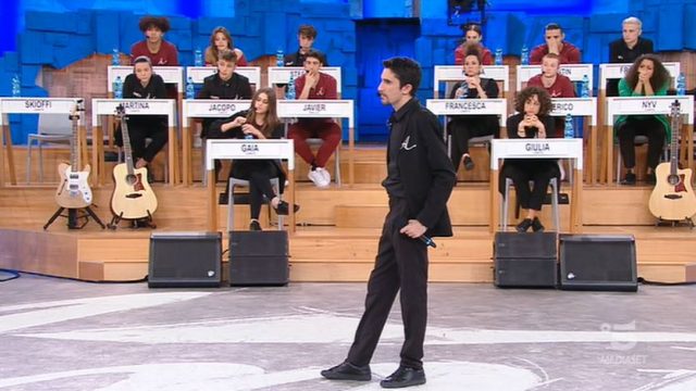 amici 19 diretta 25 gennaio skioffi litiga con gaia