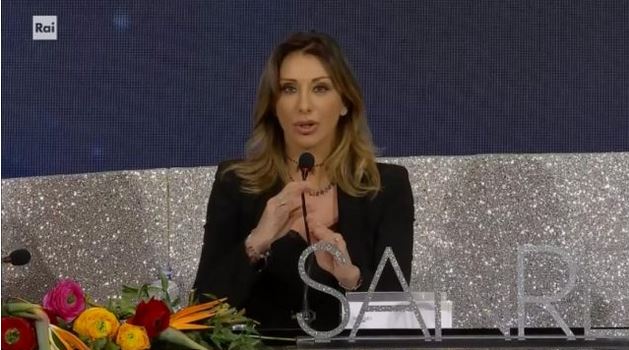  Sanremo 2020 serata finale 8 febbraio - Conduttrici Mara Venier, Sabrina Salerno e Francesca Sofia Novello