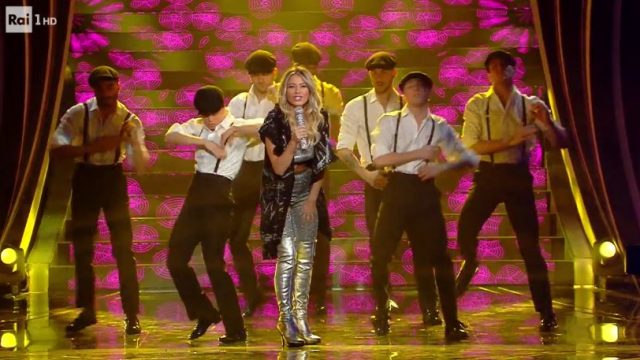 Sanremo 2020 look 8 febbraio Diletta Leotta canta Ciuri Ciuri in versione hip hop