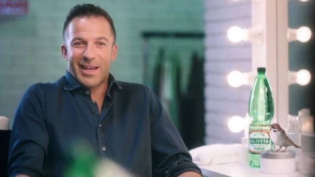 Spot in Tv Uliveto - Alessandro Del Piero risponde con l'uccellino alle domande di Maria Grazia Cucinotta