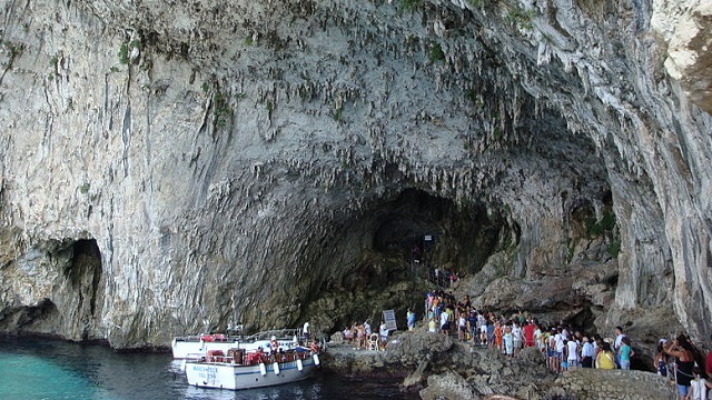 Linea Blu 6 giugno grotta zinzalusa