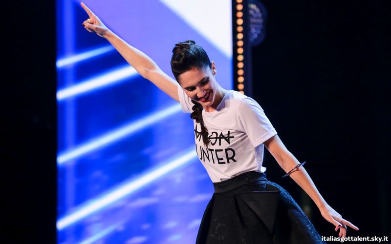 lodovica comello non cadiamo mai italias got talent