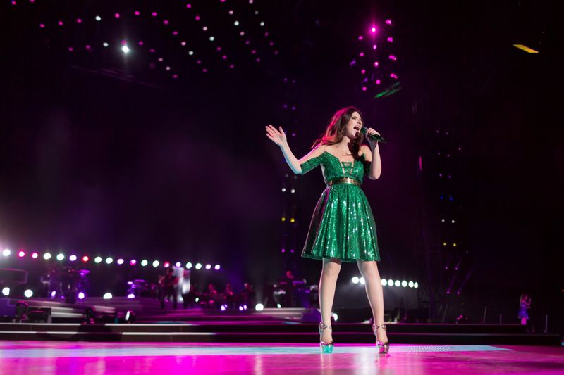 laura pausini concerti canale 5