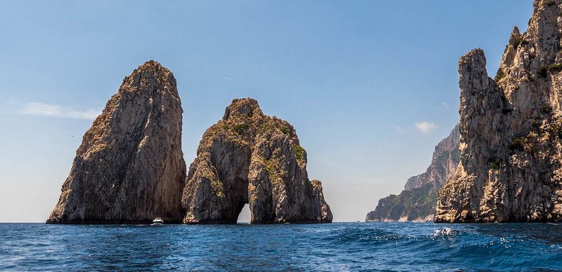 capri lineablu faraglioni