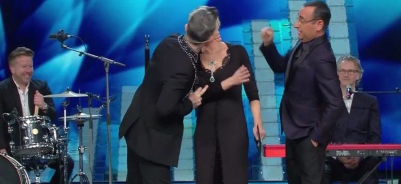 robbie williams bacio de filippi