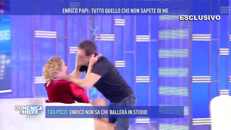 domenica live enrico papi bacia barbara durso