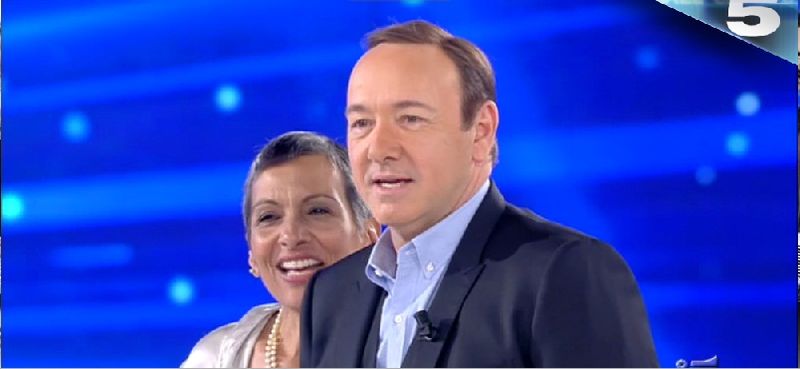 amici 2 aprile spacey