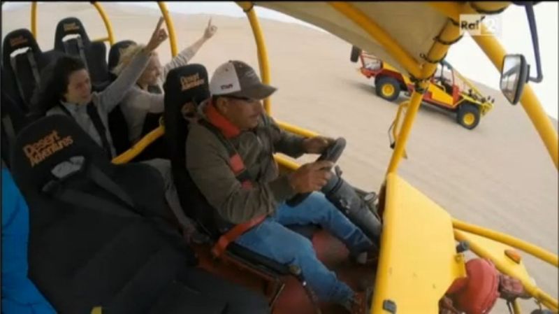 La corsa in Dune Buggy