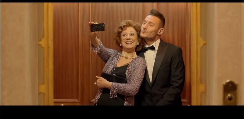 Lo spot del 10eLotto con Francesco Totti