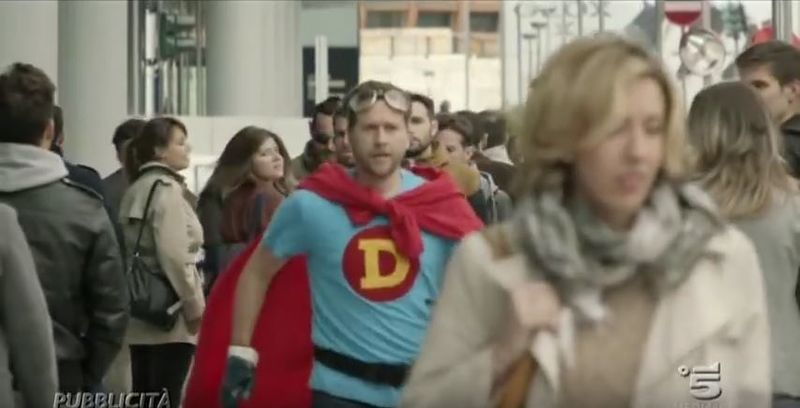 Un'immagine dello spot Kinder