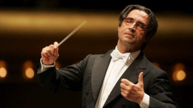A raccontare comincia tu Riccardo Muti sul podio