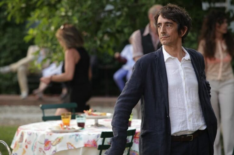 Il Mio Vicino Del Piano Di Sopra Film