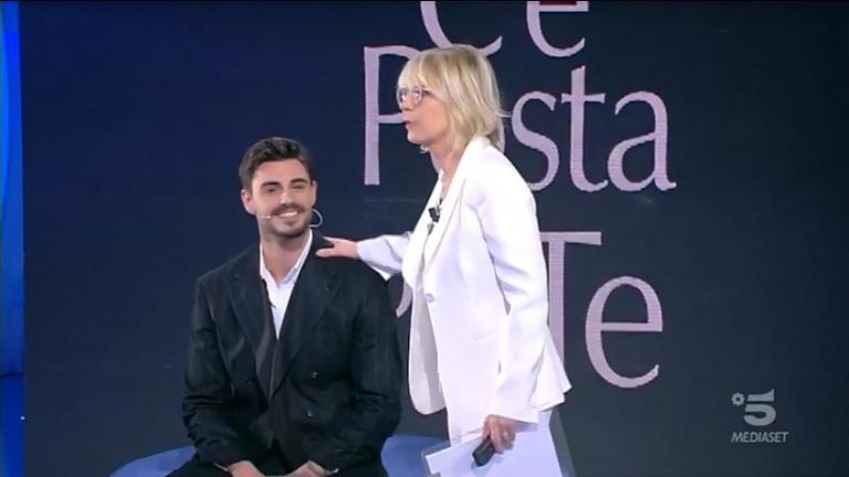 C è Posta Per Te è In Diretta