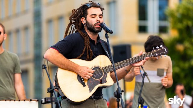 Marco canta un brano di Alborosie