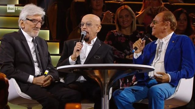 Una storia da cantare 23 novembre diretta - Gigi Proietti e Renzo Arbore raccontano Lucio Dalla