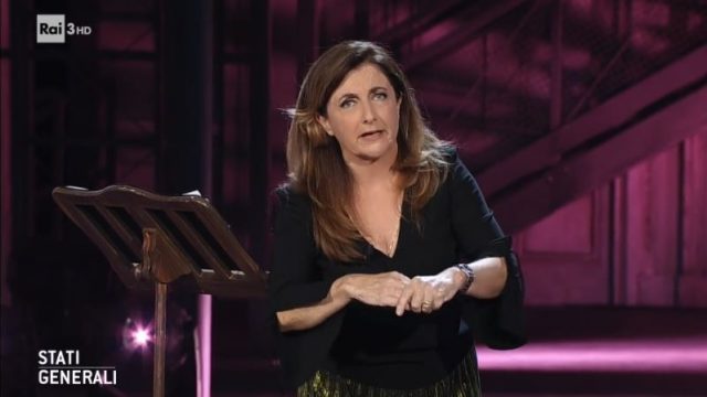 Il monologo di Francesca Reggiani sulle donne