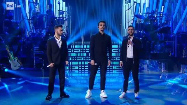 Una storia da cantare 23 novembre diretta - Il Volo omaggia Lucio Dalla con Caruso