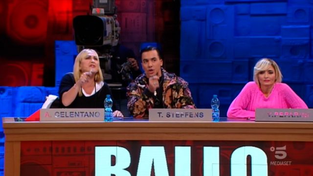 Amici 19 con Maria de Filippi - La lite Celentano Timor 23 Novembre