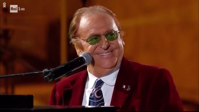 serata Bambino Gesù Renzo Arbore