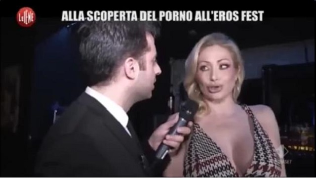 Le Iene Show fiera del porno