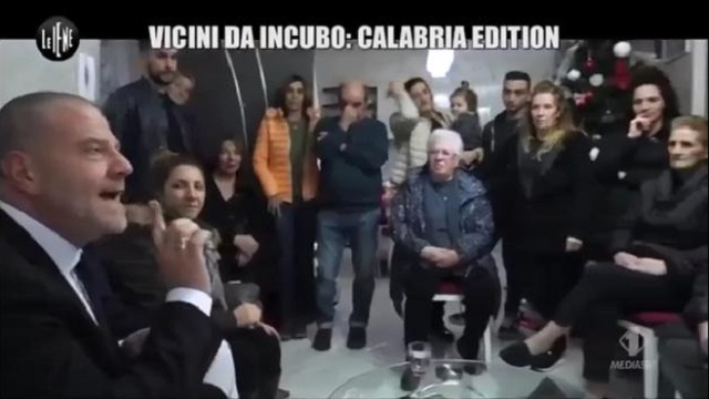 Le Iene Show diretta 17 dicembre vicinato