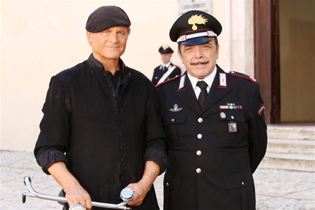 Don Matteo 12 episodio Non uccidere Terence Hill e Nino Frassica