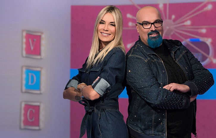 Vite da copertina su Tv8 - Con Elenoire Casalegno e Giovanni Ciacci