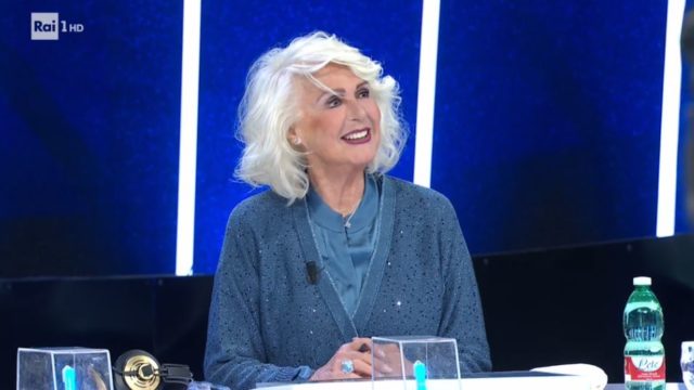 Tale e Quale Show diretta 25 settembre, Loretta Goggi ricorda l'incontro con Whitney Houston