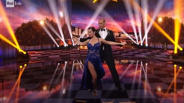 Ballando con le stelle 19 settembre, Massimiliano Allegri balla il tango