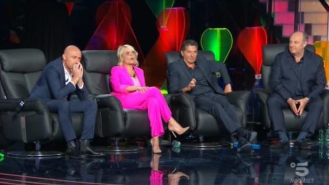 Stasera in tv sabato 19 settembre 2020, programmi e film su Canale 5 e sugli altri canali Mediaset 