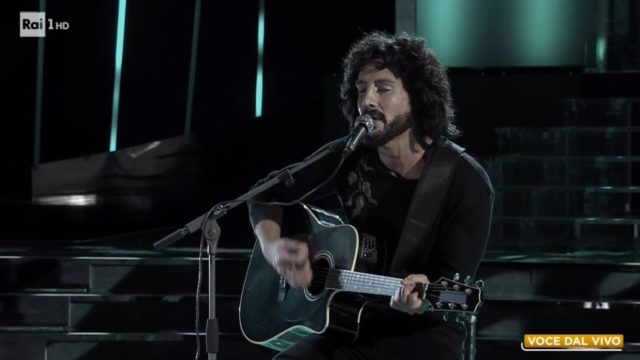 Tale e Quale Show 16 ottobre diretta - Sergio Muniz imita Cat Stevens