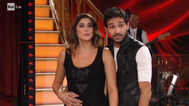 Ballando con le Stelle 17 ottobre, diretta - Elisa Isoardi e Raimondo Todaro