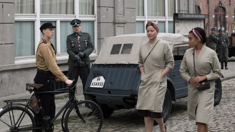 Come Finisce Il Film Quando Le Mani Si Sfiorano
