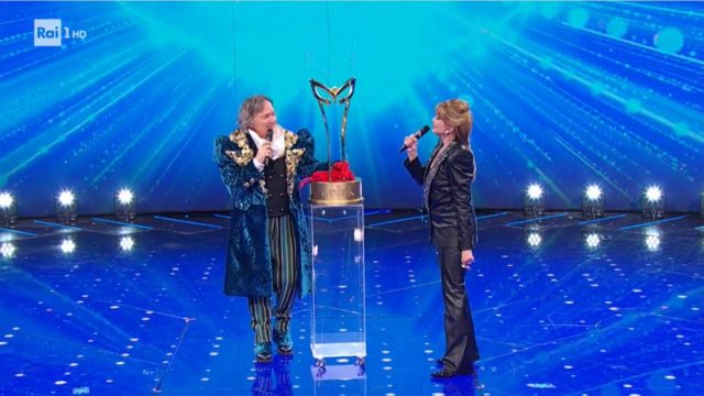 il cantante mascherato pappagallo vincitore trofeo