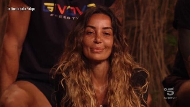 Isola dei Famosi 2021 diretta 21 maggio Rosaria