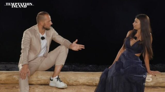 Temptation Island 2021 diretta 27 luglio falò manuela e stefano