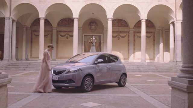 Spot Lancia Y 2022 Alberta Ferretti