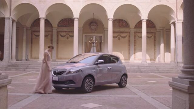 Spot Lancia Y 2022 Alberta Ferretti