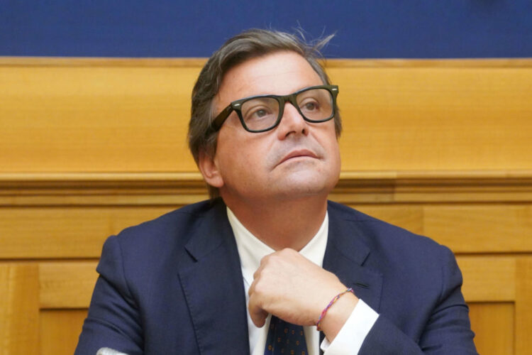 Fuori dal coro 13 settembre Carlo Calenda