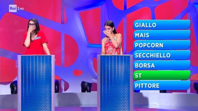 Reazione una tira altra