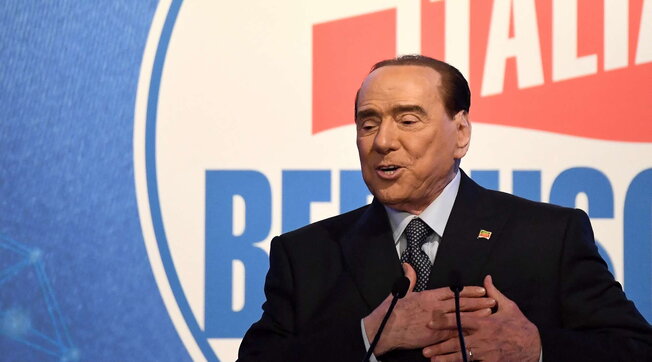 Silvio Berlusconi programmazione tv Mediaset