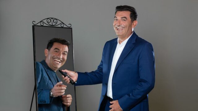 Fake-Show-Diffidate-dalle-imitazioni-25-settembre