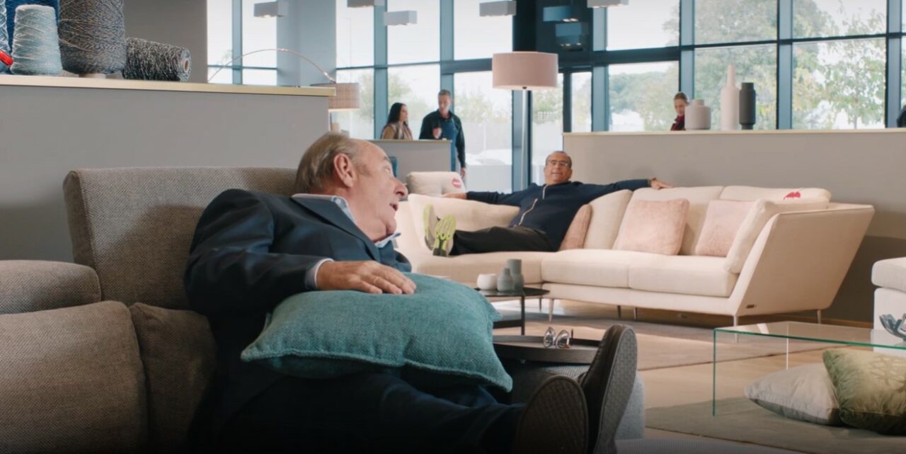 Pubblicità Poltronesofà 2024, analisi, Carlo Conti, Gerry Scotti