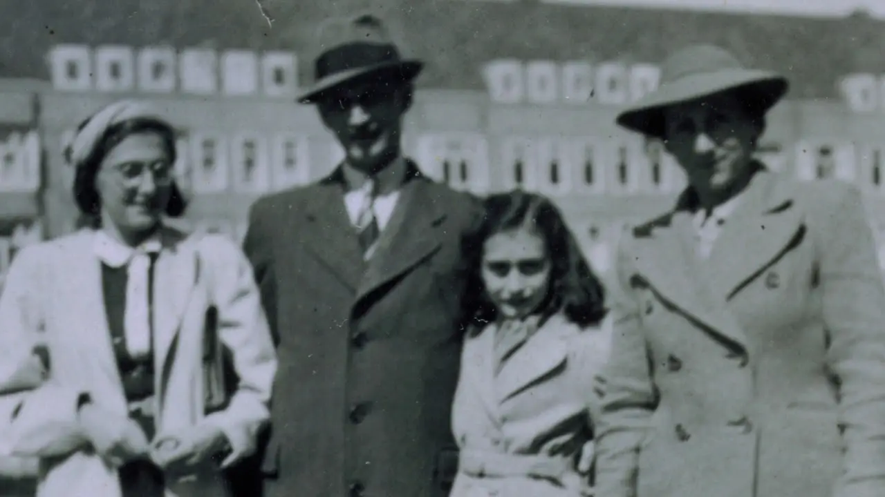 Senza via di scampo La vera storia di Anna Frank film finale