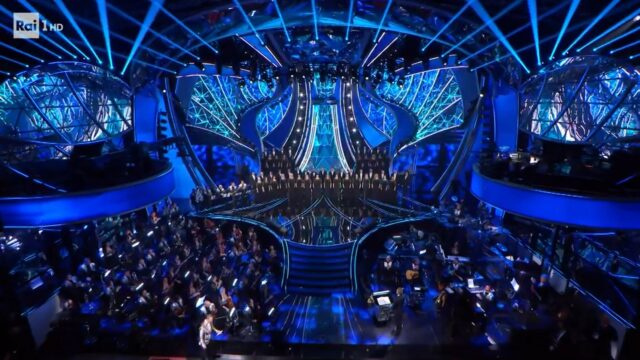 Sanremo 2024 terza serata Coro Fondazione Arena di Verona
