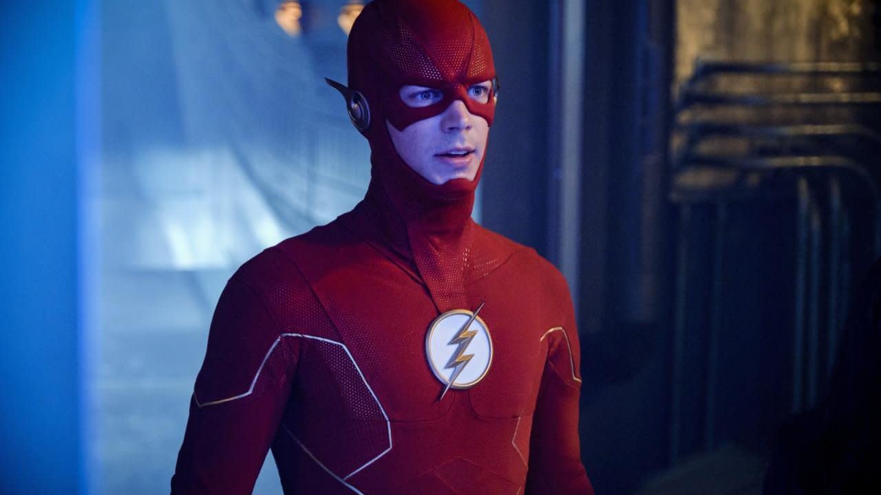 The Flash Nemici di guerra, La maschera della morte rossa, trama