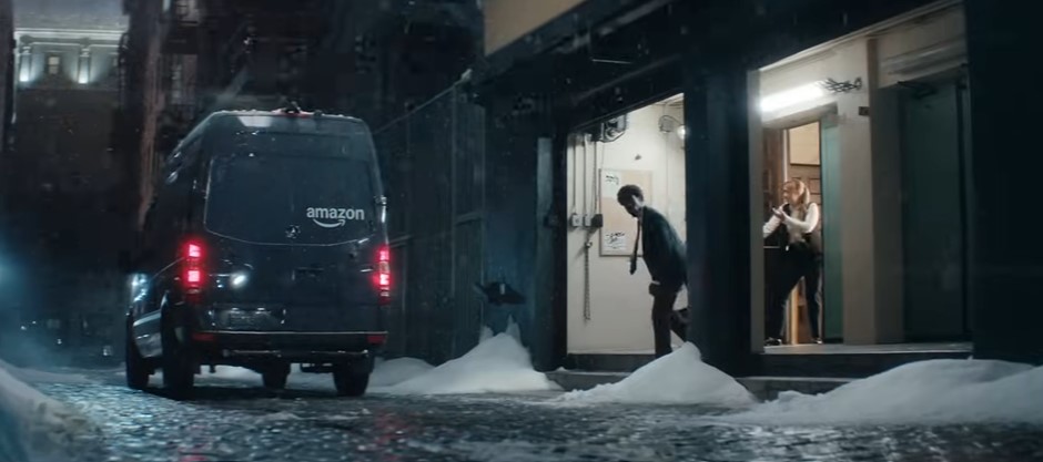 Amazon pubblicità Natale 2024 recensione