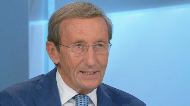 Un alieno in patria prima puntata ospite Gianfranco Fini