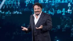 Ma diamoci del tu Enrico Brignano